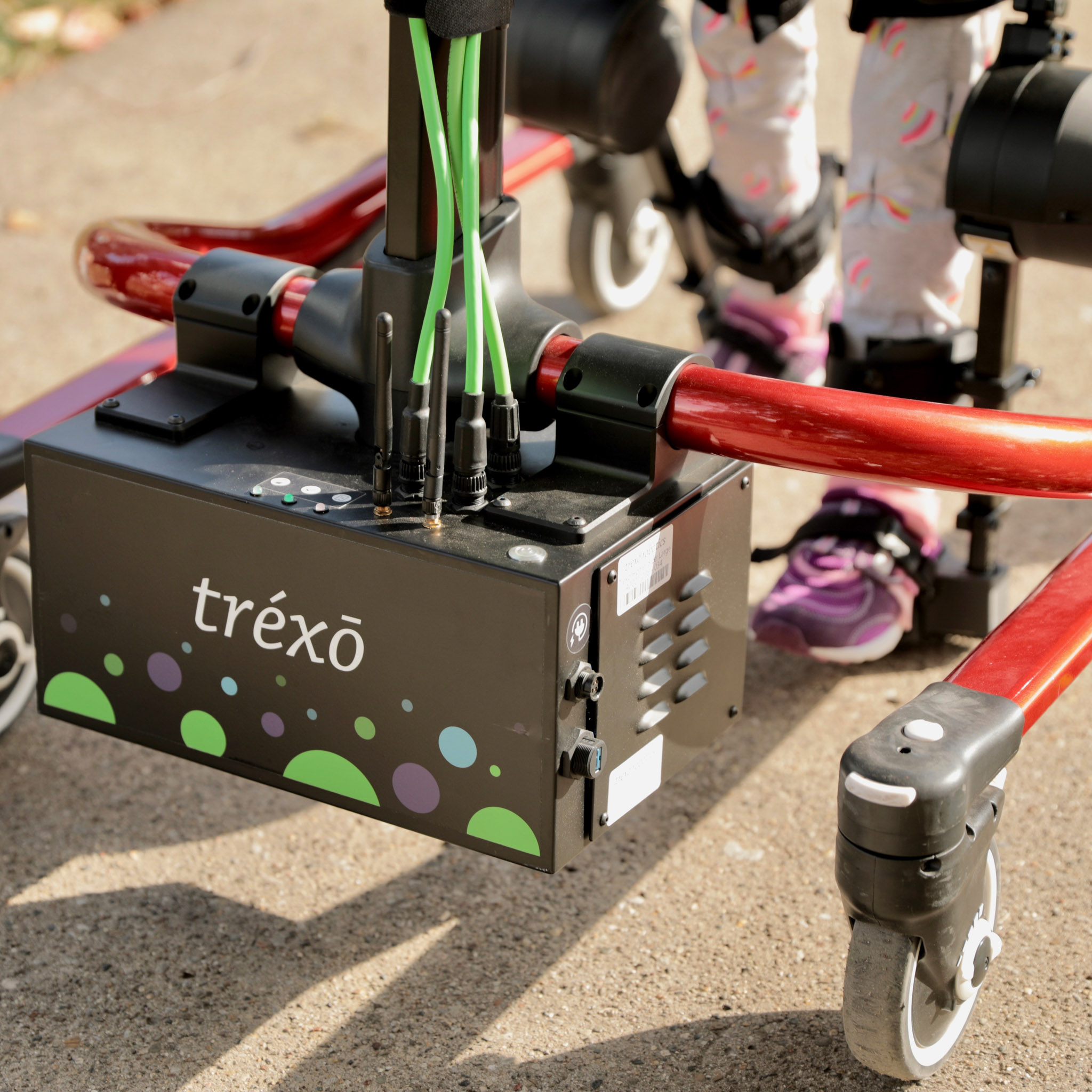 Trexo Home being used outdoors on battery